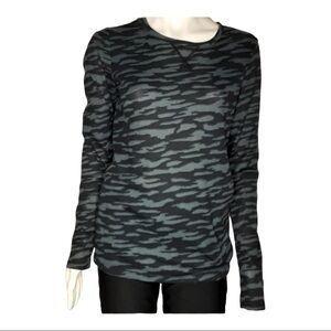 Under Armour fiitted Camo thermal sz large